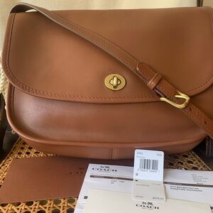 COACH Shoulder Bag in British Tan